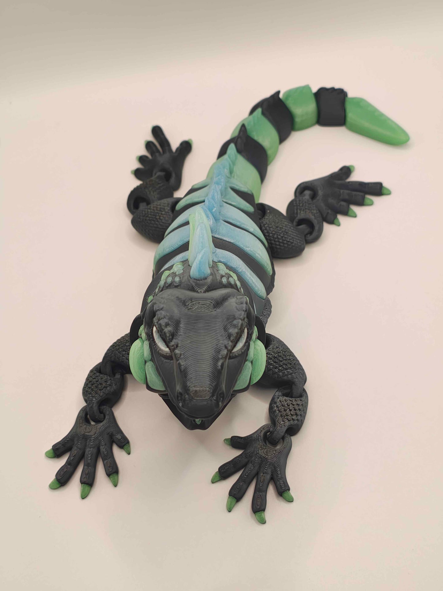 Articulated Iguana