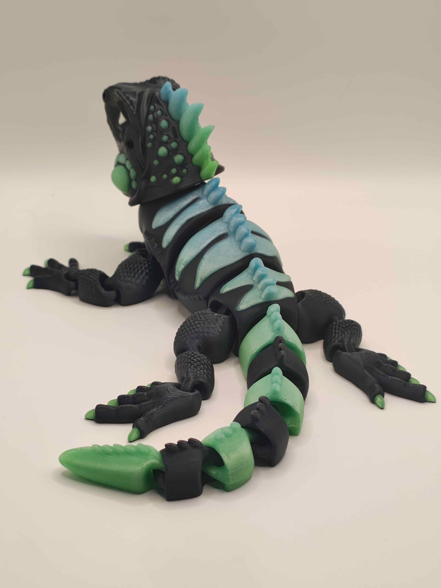 Articulated Iguana