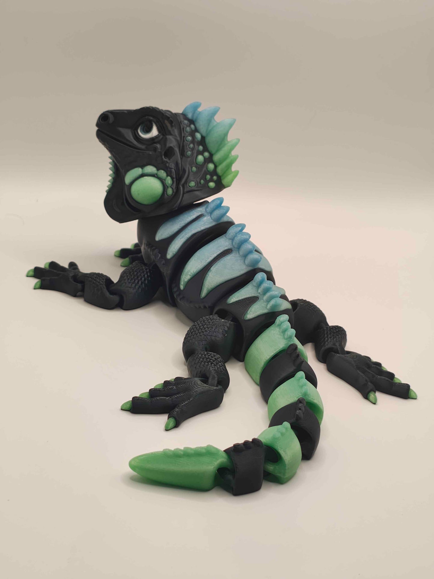 Articulated Iguana